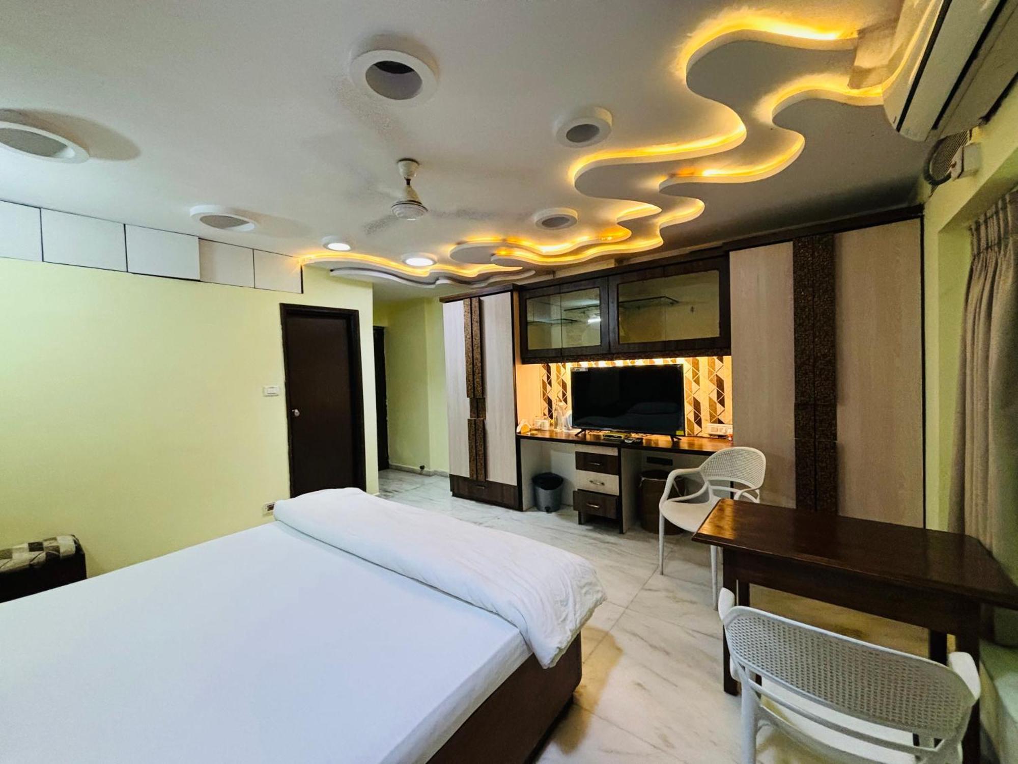 Royal Palms Luxury Service Apartment Нагпур Екстериор снимка