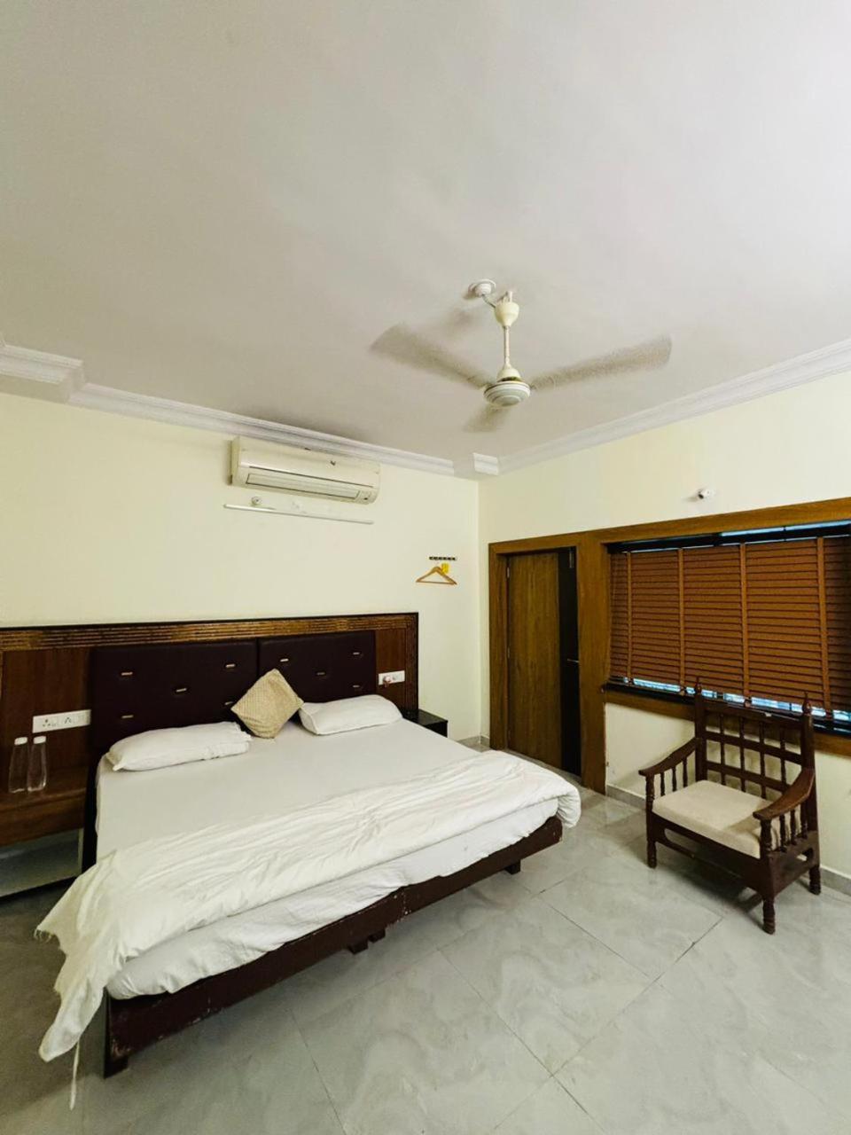 Royal Palms Luxury Service Apartment Нагпур Екстериор снимка